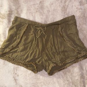 Arm Green Pom Pom shorts